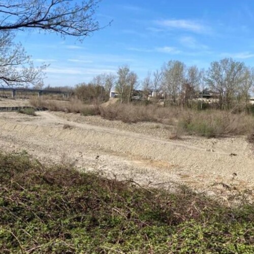 Siccità in provincia di Alessandria: anche il torrente Orba in sofferenza. Le foto da Casal Cermelli