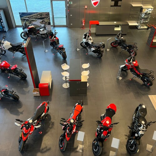 Ducati Alessandria: sabato 22 aprile l’inaugurazione con Pecco Bagnaia e Dindo Capello