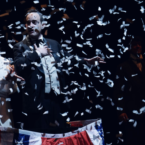“Tycoons” di Servomuto Teatro venerdì 28 aprile al Teatro Balbo di Canelli
