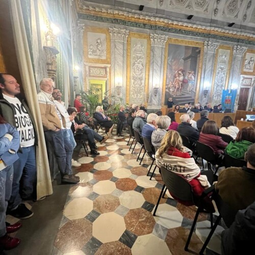 Biogas Valenza, sì unanime allo stralcio delle compensazioni dal bilancio. Comitato: “Una piccola vittoria”