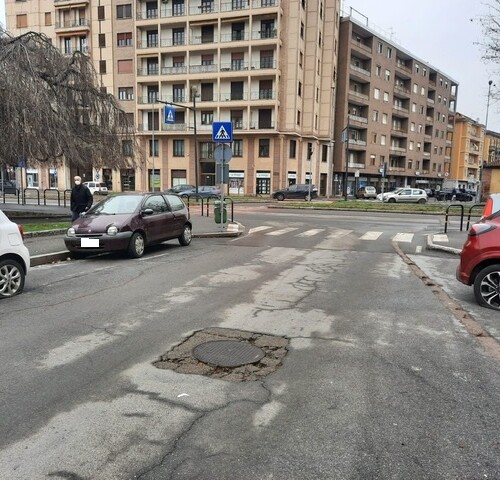 Ancora gomme tagliate nei pressi di piazza D’Annunzio. I cittadini: “Siamo esasperati”