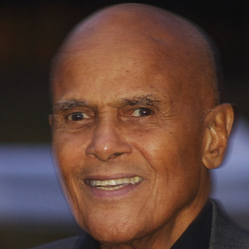 È morto Harry Belafonte, grande interprete della musica caraibica
