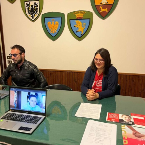 Sabato lo show solidale Parent Night Live con Migone, De Marinis e Marchetti