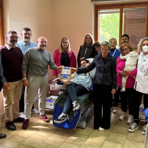 Nuova poltrona per i donatori all’Avis di Alessandria