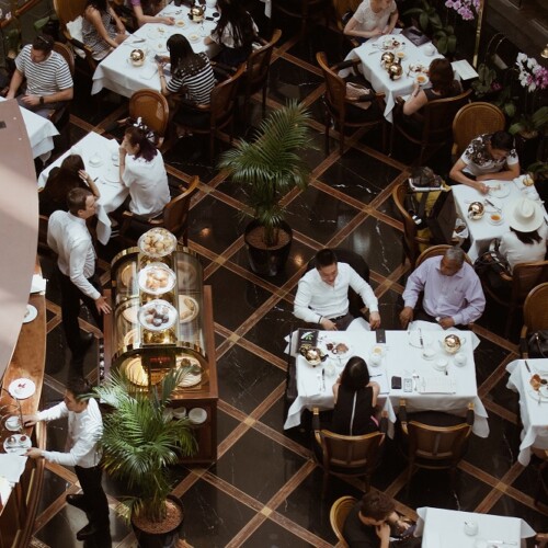 I piemontesi tornano al cinema ma dopo il covid c’è chi non cena più al ristorante