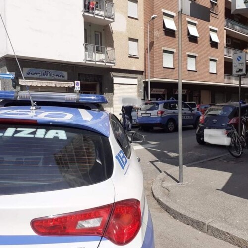 Lite col machete in pugno in via Tortona ad Alessandria: Polizia sul posto