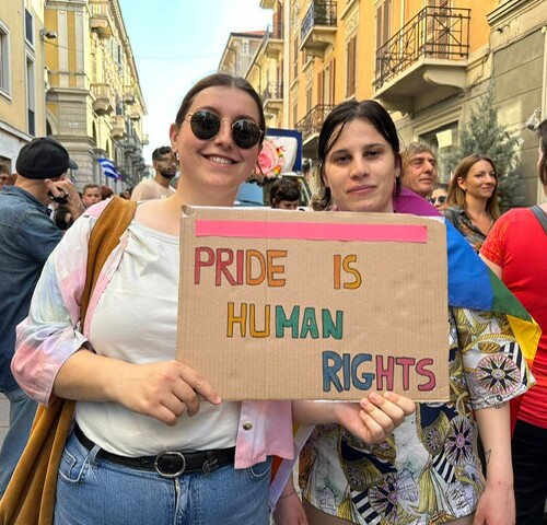 Orgoglio arcobaleno: tutti i perchè del Pride spiegati da voi