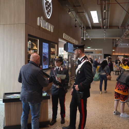 Ai supermercati Esselunga di Alessandria e Valenza incontri dei Carabinieri contro le truffe agli anziani