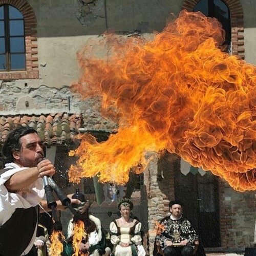 Grazzano Visconti, il Corteo Storico riporta il borgo in un’epoca incantata
