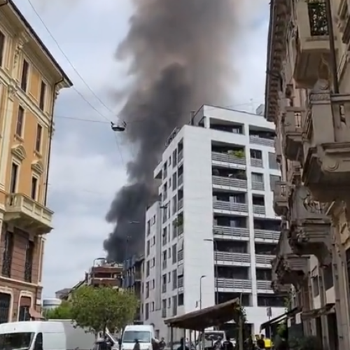 Esplosione in centro a Milano: escluse cause dolose o attentati
