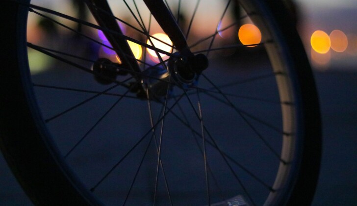 La morte di Ylenia che aveva scelto la bici per muoversi e le “troppe le strade dove non c’è spazio per i ciclisti”