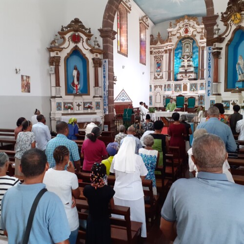 La messa domenicale a Capo Verde, tra canti, fratellanza e accoglienza: la “morabeza”