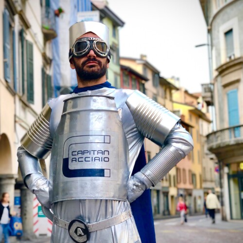 Capitan Acciaio: Il Supereroe del Riciclo sbarca ad Alessandria per promuovere un ciclo sostenibile