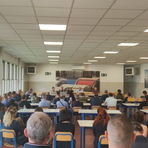 Stato di agitazione allo stabilimento Marcegaglia di Pozzolo contro lo stop al servizio bus per gli operai milanesi