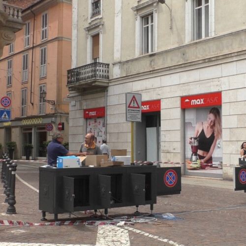 Fioriere mobili in via S. Giacomo della Vittoria, Abonante: “Almeno fino al 3 luglio non cambierà nulla”