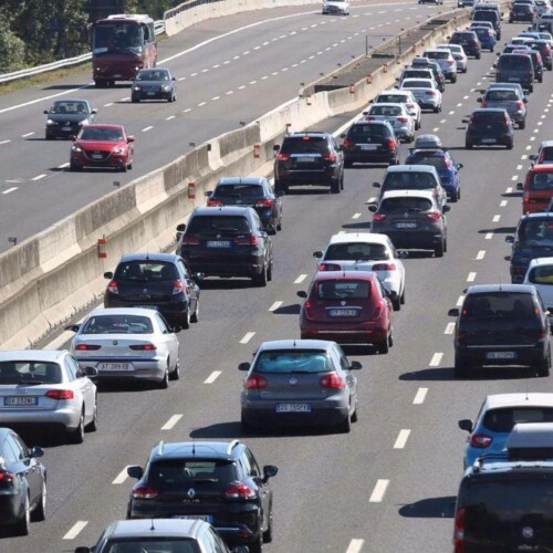 Incidente sulla A21 a Felizzano. Tre mezzi coinvolti e lunghe code