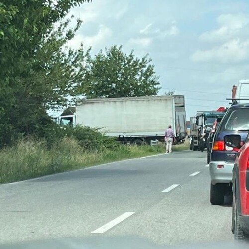 Incidente tra un camion e un’auto tra Novi Ligure e Basaluzzo