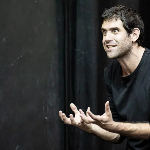 A Paesaggi e Oltre Matthias Martelli in “La fame dello Zanni”