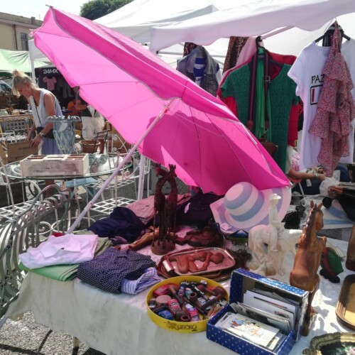 Antiquariato a Casale Monferrato: appuntamento il 13 agosto con anguriata inclusa
