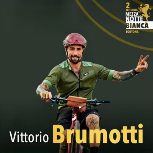 Sabato la “Mezza Notte Bianca” a Tortona con musica, spettacoli e le acrobazie su due ruote di Brumotti