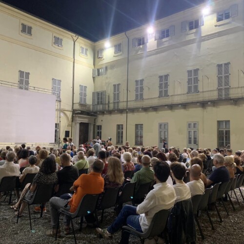 Il cinema all’aperto conquista gli alessandrini: tutto esaurito per i primi tre film