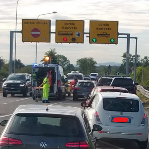 Incidente in prossimità delle barriere del Ponte della Becca: ciclista coinvolto