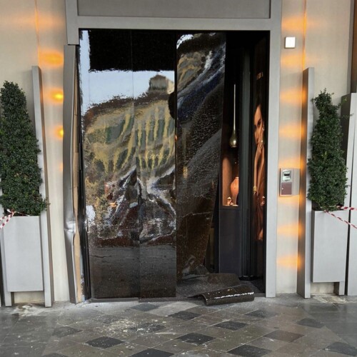 Spaccata alla gioielleria in piazza Garibaldi ad Alessandria