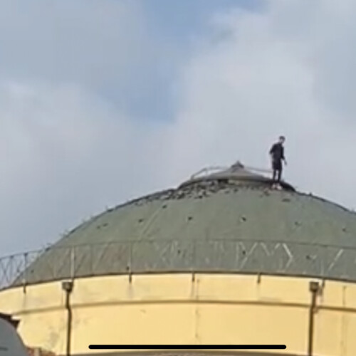 Detenuto sale sul tetto del carcere Don Soria per protesta