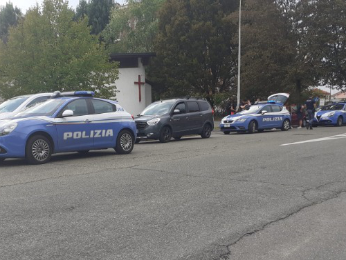 Accesa lite ad Alessandria. Uomo minaccia giovane con un coltello