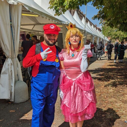 Tra fumetti e cartoni animati tanti colori e sorrisi alla Cittadella di Alessandria: è iniziato ALEcomics