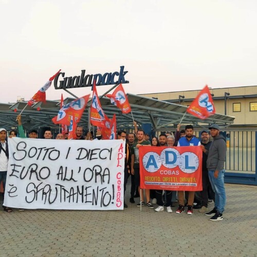 Alla Gualapack di Castellazzo sciopero dei dipendenti Ipat: “Sotto i 10 euro l’ora è sfruttamento”