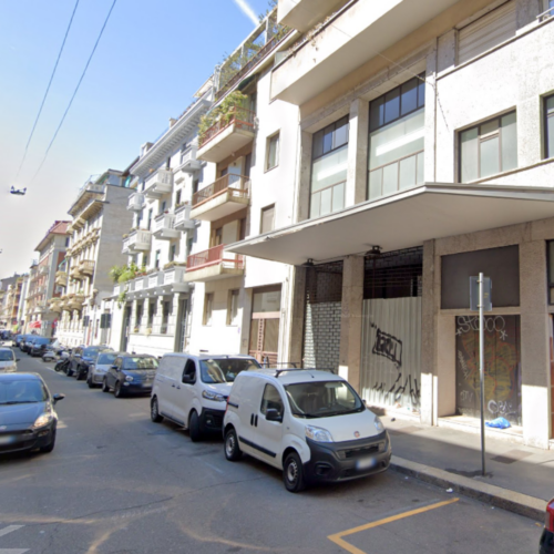 Milano: sgomberato ex cinema Splendor occupato da studenti