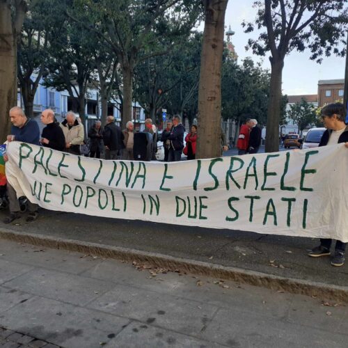 “Oggi vogliamo solo una parola, la pace, in un mondo sempre più in guerra”
