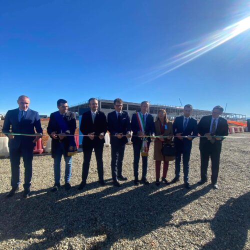 Nuovo centro Amazon: “Alessandria porta per l’Europa”. Annunciate assunzioni a tempo indeterminato