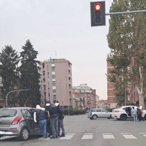 Brutto scontro all’incrocio tra Spalto Marengo e via Monteverde