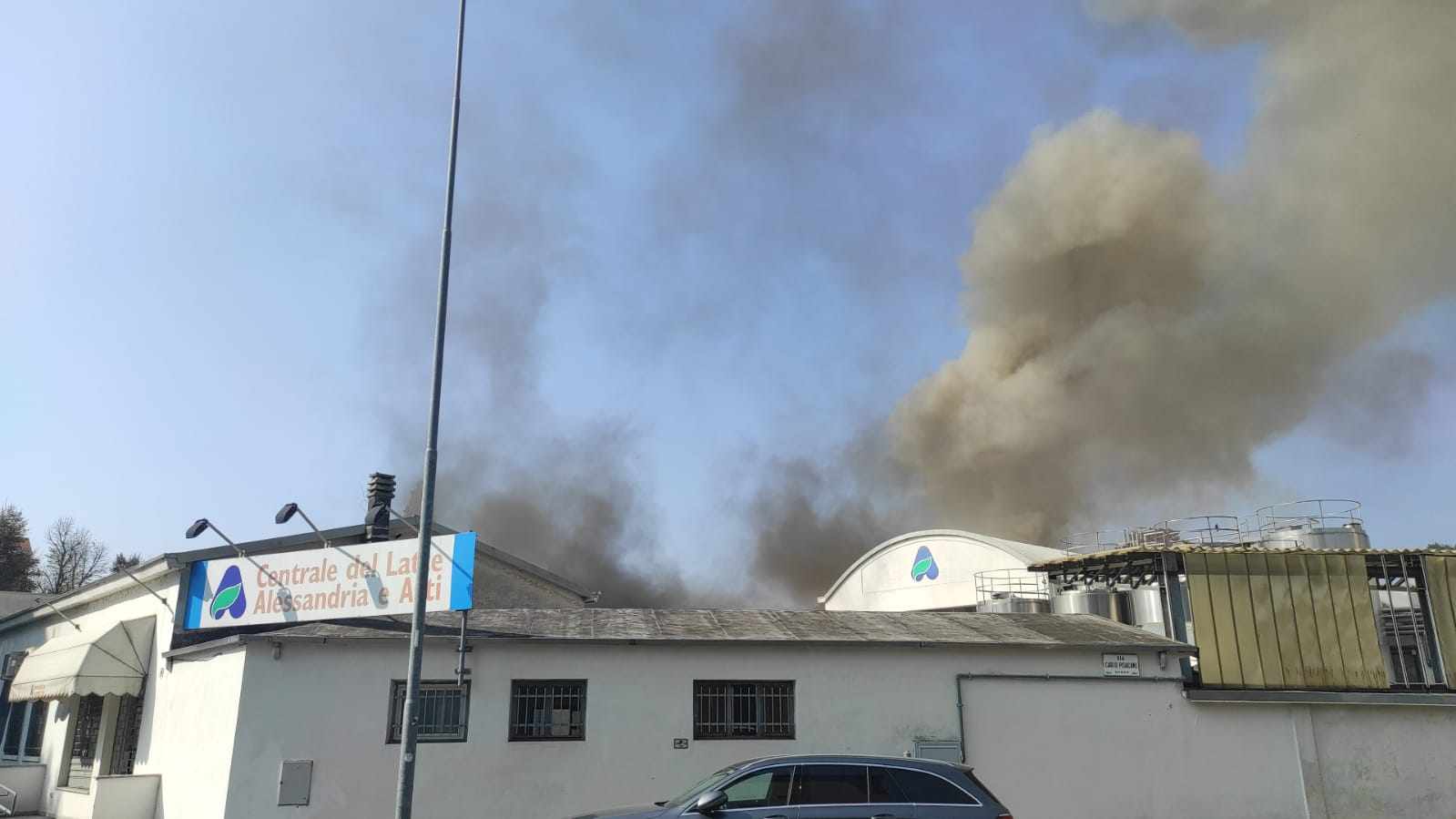 Centrale del Latte: un mese dopo l’incendio via ai lavori di smantellamento della cella frigorifera