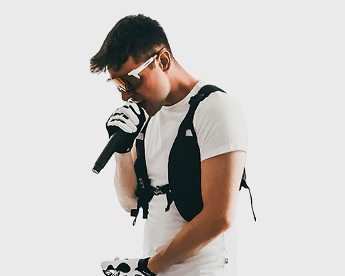 Alle 21 il live showcase di Panico (After Dark): il nuovo album di Simon Cole in anteprima
