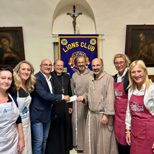Lions Club Bosco Marengo S. Croce: donati 2 mila euro alla mensa S. Francesco