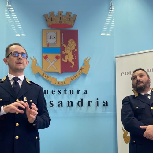 Stretta della Polizia contro lo spaccio ai giardini della stazione di Alessandria