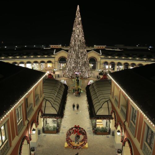 Sabato alberi di Natale accesi all’Outlet e da venerdì 17 il Black Friday