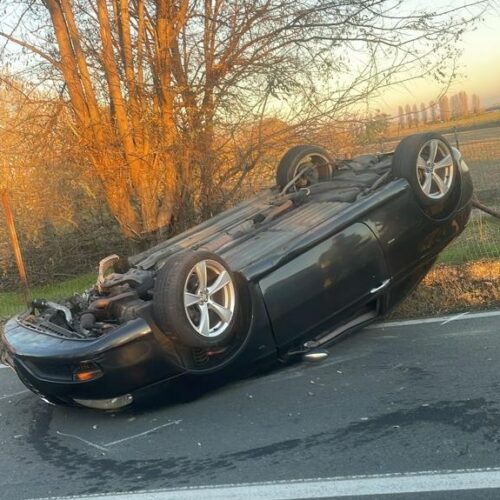 Incidente a Castellazzo Bormida: auto ribaltata. Traffico di nuovo normale