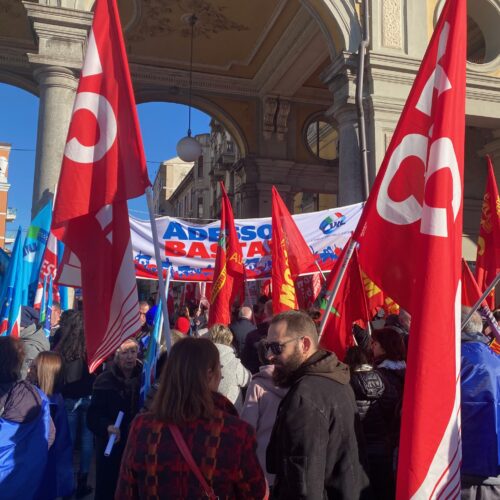 Dai trasporti alla sanità, i lavoratori dicono: “Basta”. Ad Alessandria il primo presidio per lo sciopero di Cgil e Uil