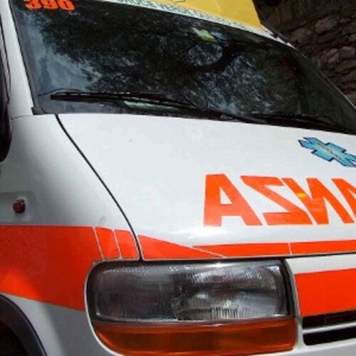 Investita da un auto a Broni: 53enne in codice rosso