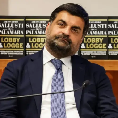 Palamara presenta i suoi libri: appuntamento al Circolo Canottieri