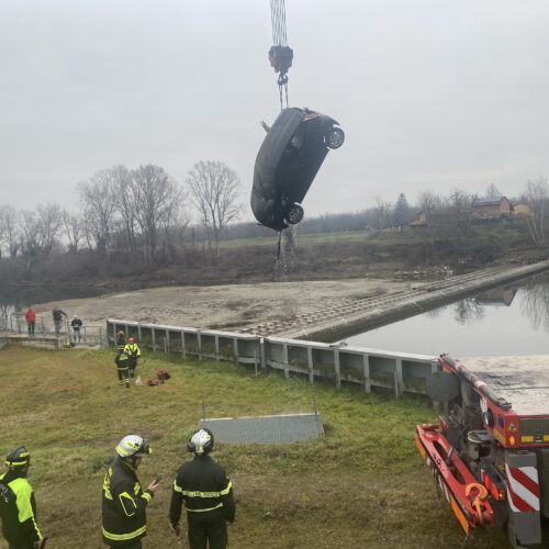 Recuperata un’auto dalle acque del fiume Bormida. Era della donna investita a Tortona