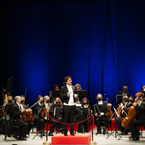 Concerto di Capodanno al Teatro Romualdo Marenco con l’Orchestra Classica di Alessandria e il violinista Teo Gertler