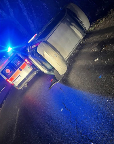 Auto si ribalta sul ponte Bormida ad Alessandria. Ferite non gravi per il conducente