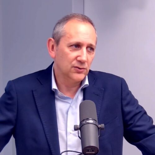 Ipotiroidismo, ipertiroidismo e sintomi e cure in caso di tumore alla tiroide. A “Chiedilo al Doc” il chirurgo Marco Lodin