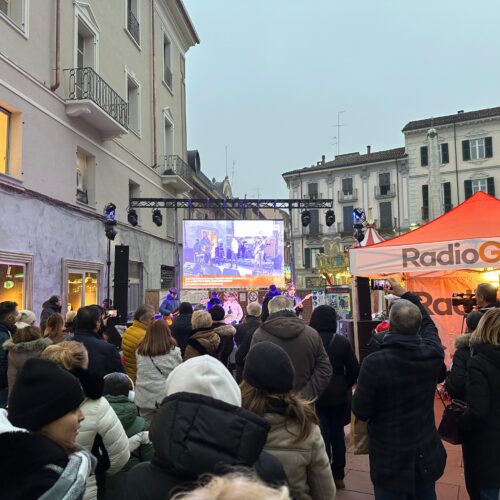 Radio Gold in piazza per colorare il Natale e sostenere l’Infantile nella lotta al morbo di Hirschsprung