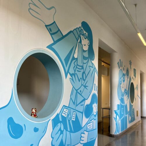 Un murale di Lele Gastini dedicato alla ricerca nei corridoi dell’Ospedale di Alessandria